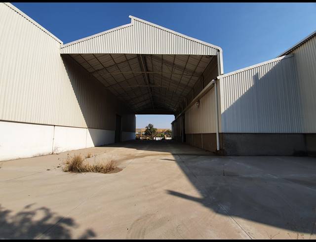 6,000M² WAREHOUSE FOR SALE IN ALBERTON NORTH